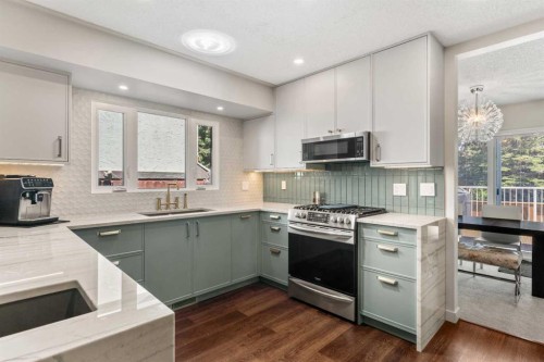 263 Silvergrove Place Nw, Calgary, AB - Indoor Photo Showing Kitchen With Upgraded Kitchen