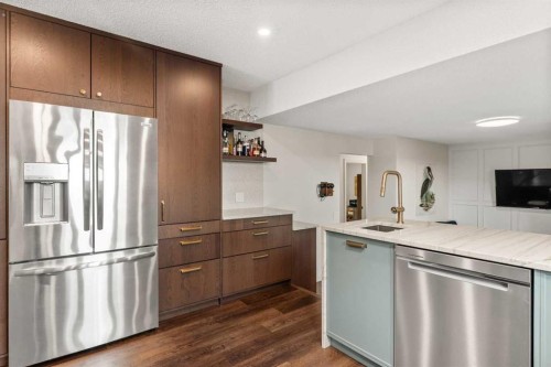 263 Silvergrove Place Nw, Calgary, AB - Indoor Photo Showing Kitchen