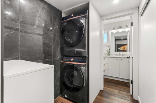 263 Silvergrove Place Nw, Calgary, AB - Indoor Photo Showing Laundry Room