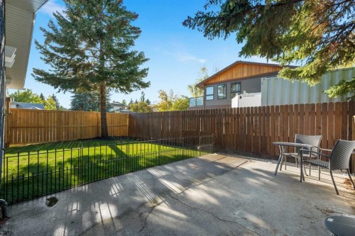 263 Silvergrove Place Nw, Calgary, AB - Outdoor
