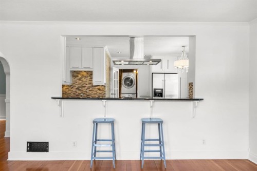 1404 18 Avenue Nw, Calgary, AB - Indoor Photo Showing Other Room