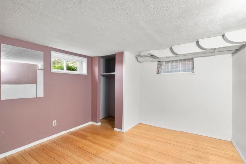 1404 18 Avenue Nw, Calgary, AB - Indoor Photo Showing Other Room