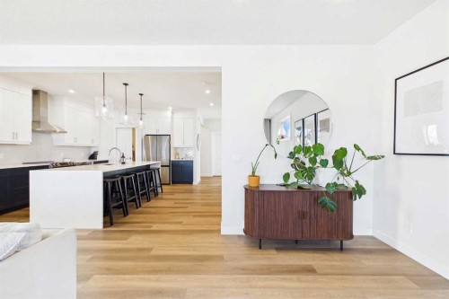 59 Royston Rise Nw, Calgary, AB - Indoor Photo Showing Kitchen With Upgraded Kitchen