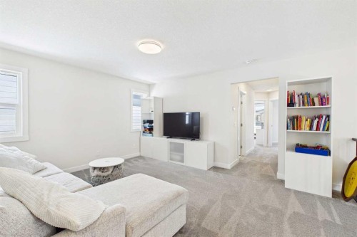 59 Royston Rise Nw, Calgary, AB - Indoor Photo Showing Living Room