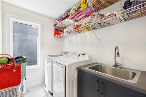 59 Royston Rise Nw, Calgary, AB - Indoor Photo Showing Laundry Room