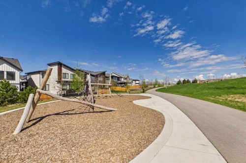 59 Royston Rise Nw, Calgary, AB - Outdoor