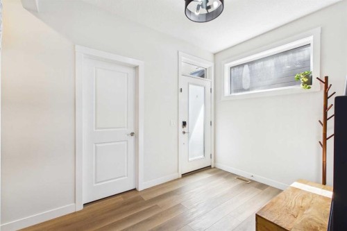 59 Royston Rise Nw, Calgary, AB - Indoor Photo Showing Other Room