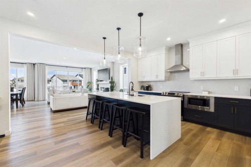 59 Royston Rise Nw, Calgary, AB - Indoor Photo Showing Kitchen With Upgraded Kitchen