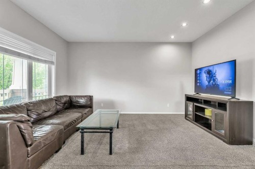 242 Copperstone Grove Se, Calgary, AB - Indoor Photo Showing Other Room