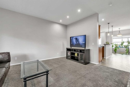 242 Copperstone Grove Se, Calgary, AB - Indoor