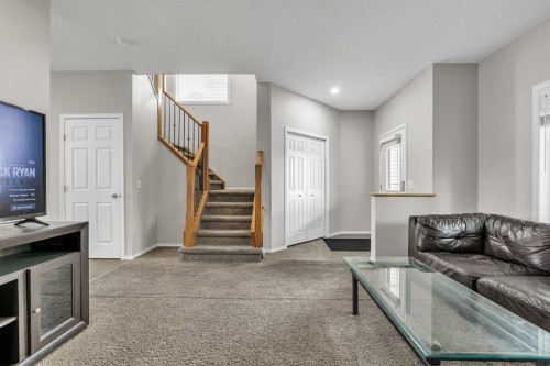 242 Copperstone Grove Se, Calgary, AB - Indoor