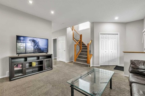 242 Copperstone Grove Se, Calgary, AB - Indoor