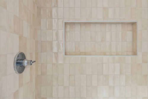 486 Lucas Way Nw, Calgary, AB - Indoor Photo Showing Bathroom