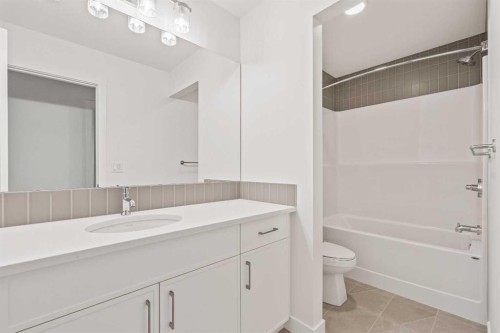 486 Lucas Way Nw, Calgary, AB - Indoor Photo Showing Bathroom