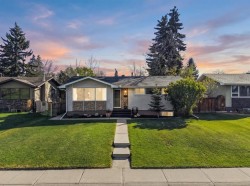 2420 Langriville Drive SW Calgary, AB T3E 5G8