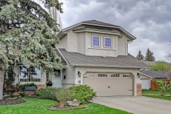 42 Sundown Close SE Calgary, AB T2X 2X3
