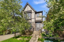 122 Ypres Green SW Calgary, AB T2T 6M1