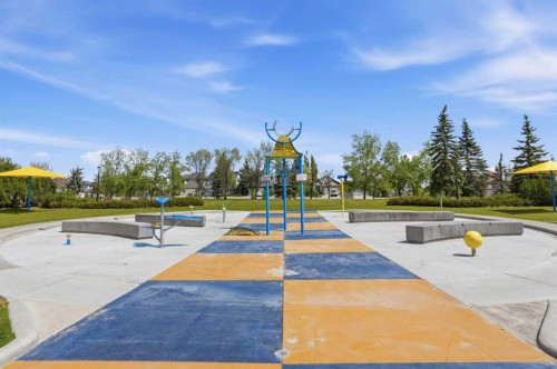 11 Somerglen Place Sw, Calgary, AB - Outdoor
