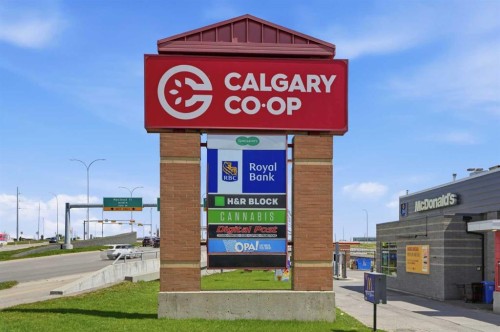 11 Somerglen Place Sw, Calgary, AB - Outdoor