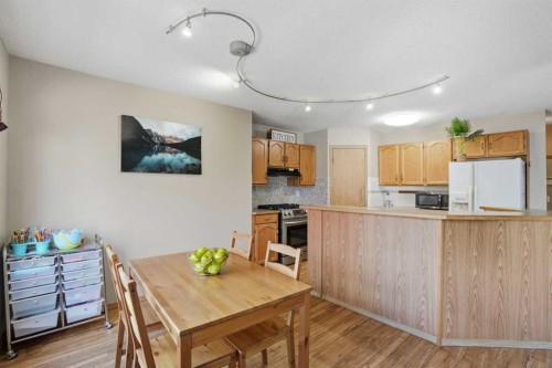 11 Somerglen Place Sw, Calgary, AB - Indoor