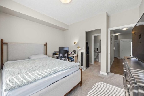 401-150 Auburn Meadows Manor Se, Calgary, AB - Indoor Photo Showing Bedroom