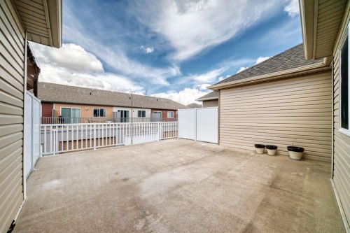 553 Windstone Common Sw, Airdrie, AB - Outdoor With Exterior