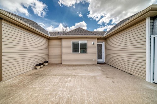 553 Windstone Common Sw, Airdrie, AB - Outdoor With Exterior