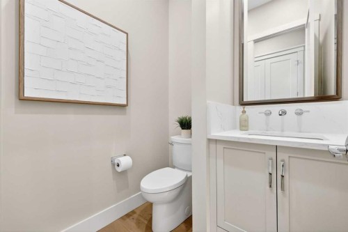45 Cranbrook Rise Se, Calgary, AB - Indoor Photo Showing Bathroom