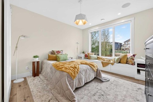 45 Cranbrook Rise Se, Calgary, AB - Indoor Photo Showing Bedroom