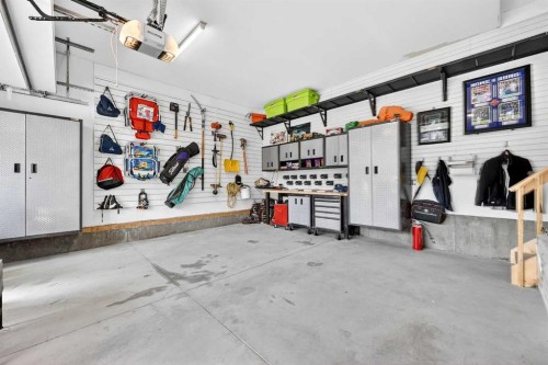 45 Cranbrook Rise Se, Calgary, AB - Indoor Photo Showing Garage
