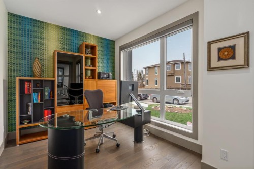 1826 37 Avenue Sw, Calgary, AB - Indoor