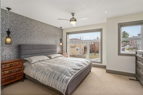 1826 37 Avenue Sw, Calgary, AB - Indoor Photo Showing Bedroom