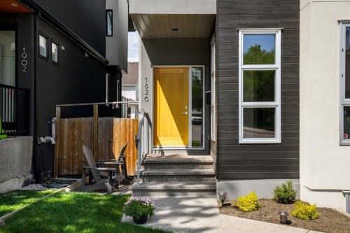1826 37 Avenue Sw, Calgary, AB - Outdoor With Exterior