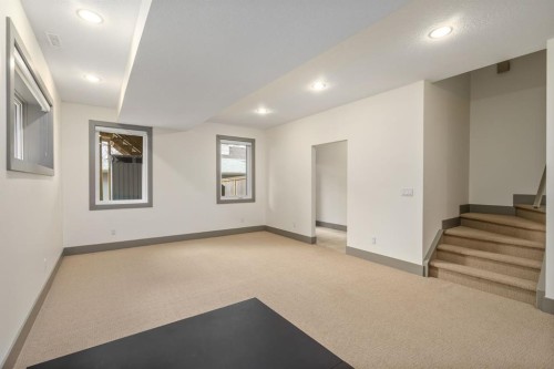1826 37 Avenue Sw, Calgary, AB - Indoor Photo Showing Other Room