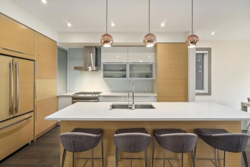 1826 37 Avenue Sw, Calgary, AB - Indoor Photo Showing Kitchen With Stainless Steel Kitchen With Double Sink With Upgraded Kitchen