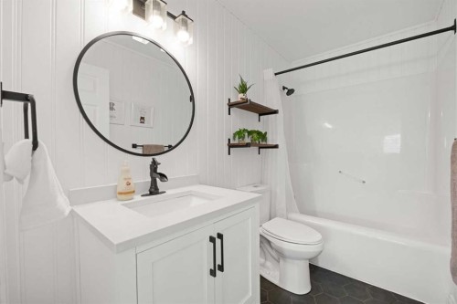 116 Cove Road, Chestermere, AB - Indoor Photo Showing Bathroom
