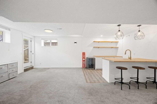 116 Cove Road, Chestermere, AB - Indoor Photo Showing Kitchen