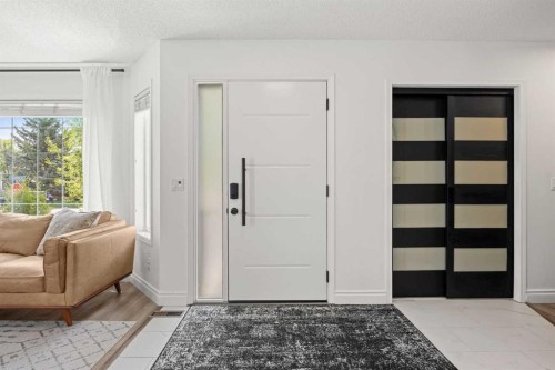 116 Cove Road, Chestermere, AB - Indoor Photo Showing Other Room
