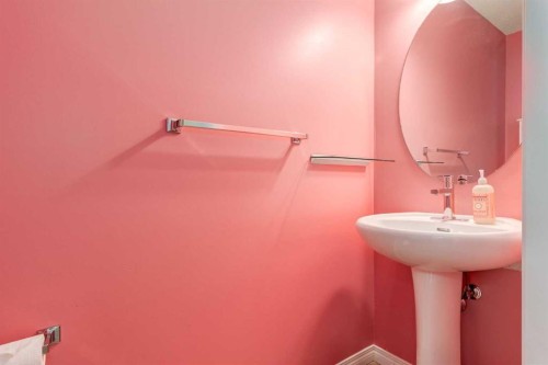 324 Evermeadow Road Sw, Calgary, AB - Indoor Photo Showing Bathroom