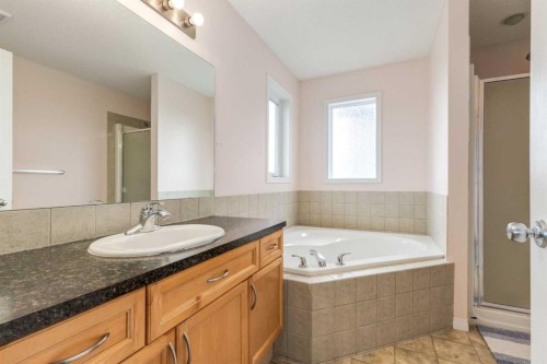 324 Evermeadow Road Sw, Calgary, AB - Indoor Photo Showing Bathroom