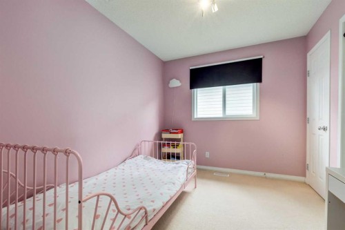 324 Evermeadow Road Sw, Calgary, AB - Indoor Photo Showing Bedroom