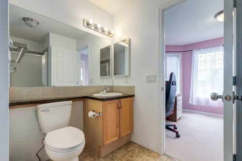 324 Evermeadow Road Sw, Calgary, AB - Indoor Photo Showing Bathroom