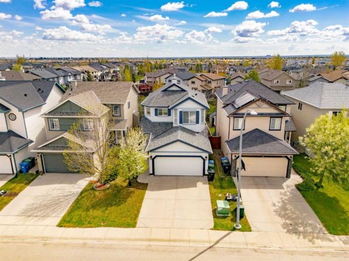 324 Evermeadow Road Sw, Calgary, AB - Outdoor With Facade