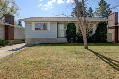 255 Huntcroft Road Ne, Calgary, AB - Outdoor
