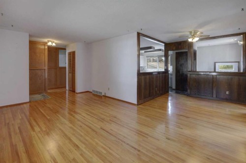255 Huntcroft Road Ne, Calgary, AB - Indoor Photo Showing Other Room