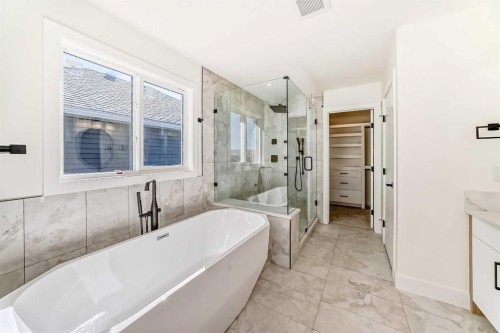 407 Rivercrest Road, Cochrane, AB - Indoor Photo Showing Bathroom