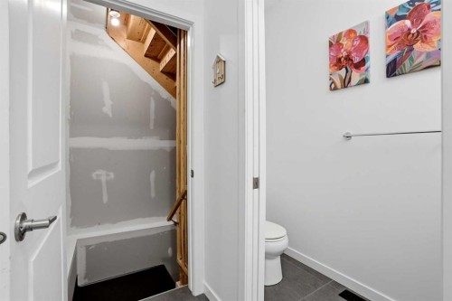 314 Auburn Crest Way Se, Calgary, AB - Indoor Photo Showing Bathroom