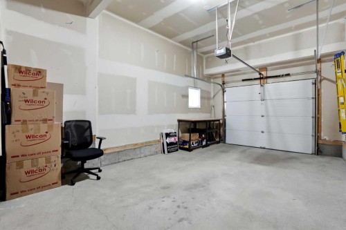 314 Auburn Crest Way Se, Calgary, AB - Indoor Photo Showing Garage
