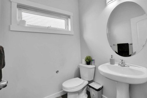449 Skyview Ranch Way Ne, Calgary, AB - Indoor Photo Showing Bathroom