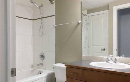 601-910 5 Avenue Sw, Calgary, AB - Indoor Photo Showing Bathroom